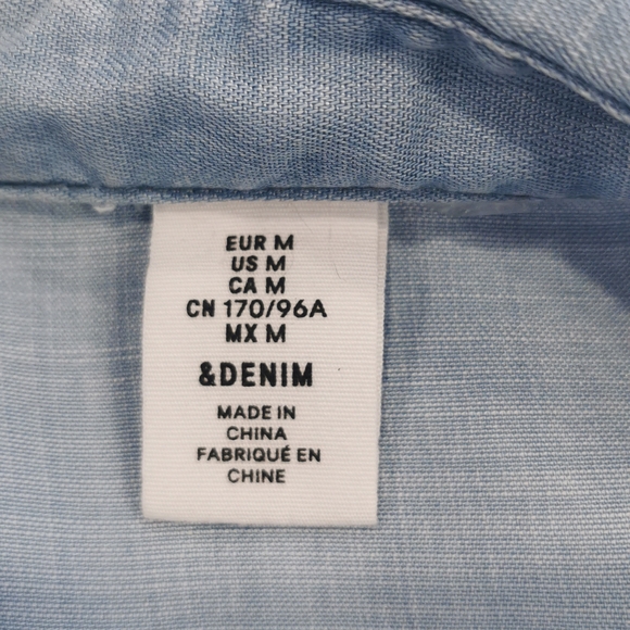 👠 H&M Button Down Top, Size M - Picture 9 of 10